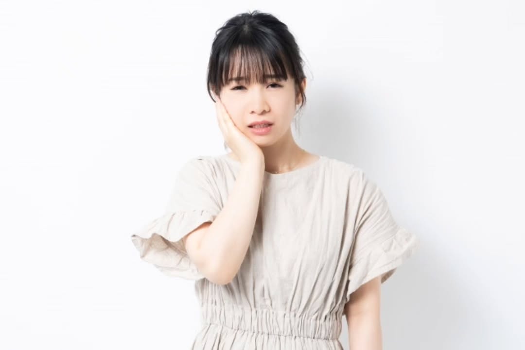 顎の痛みや違和感を感じたことがありますか？ 多くの方が経験する顎関節症は、日常生活に支障をきたすことも
